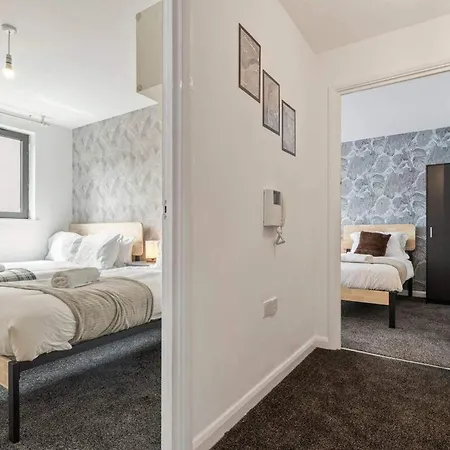 Apartment Desert Oasis 2 Bed 2 Bath Parking Netflix Birmingham